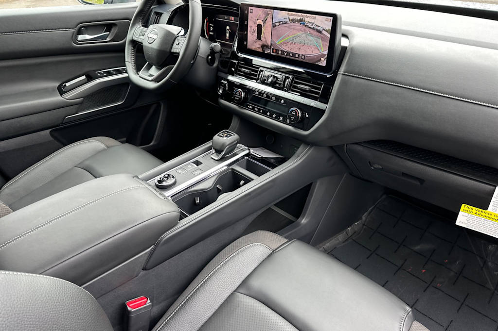 2026 Nissan Pathfinder SL - Photo 12