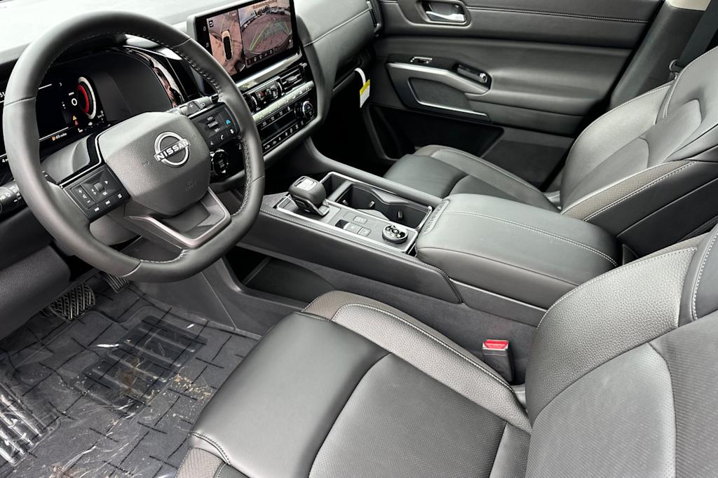 2026 Nissan Pathfinder SL - Photo 9