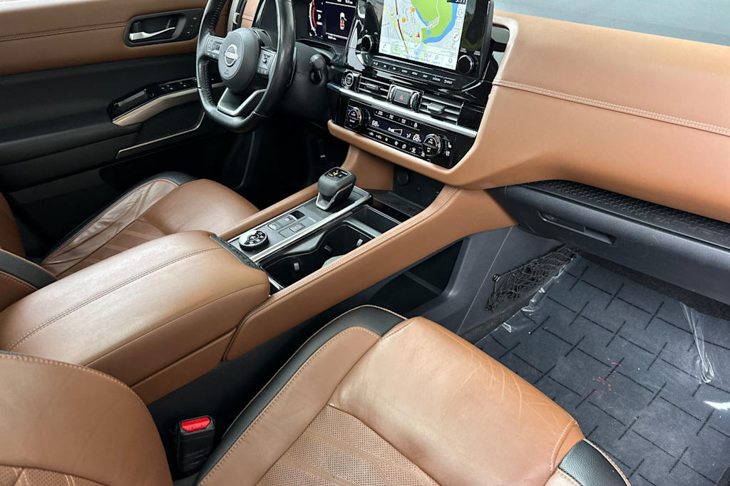 Thumbnail: 2023 Nissan Pathfinder - 12