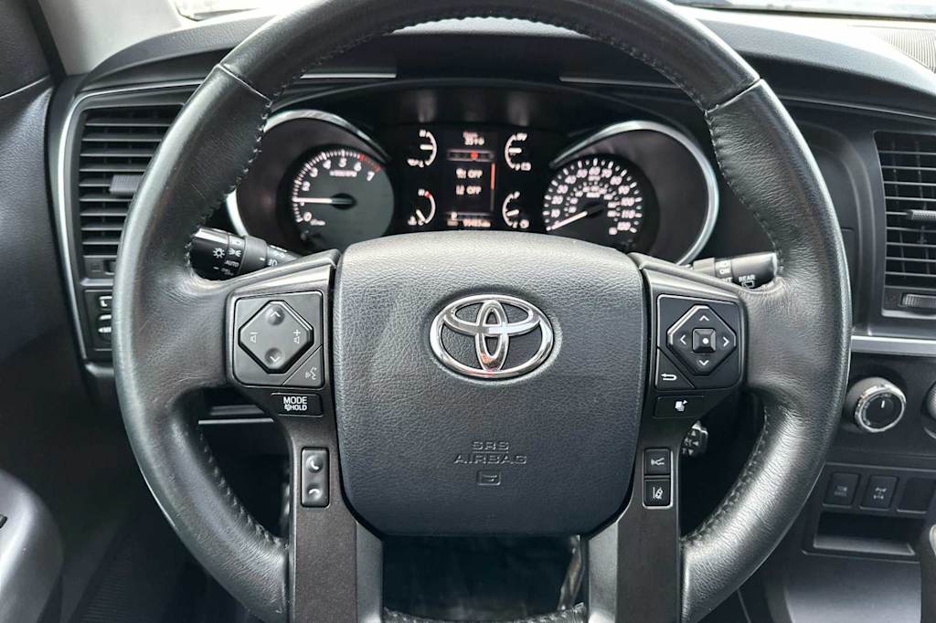 2018 Toyota Sequoia TRD Sport 28