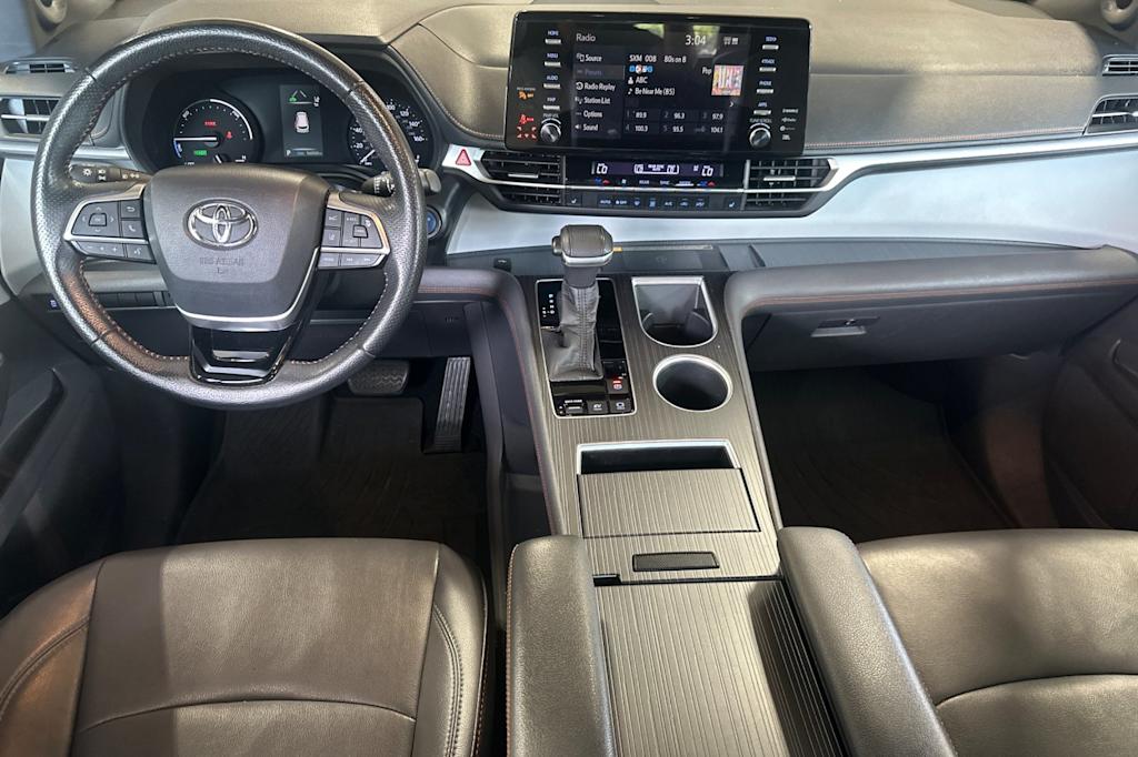 Thumbnail: 2022 Toyota Sienna - 2