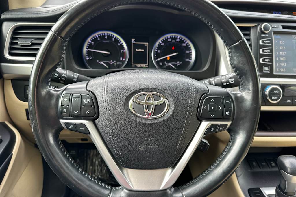 Thumbnail: 2017 Toyota Highlander - 29