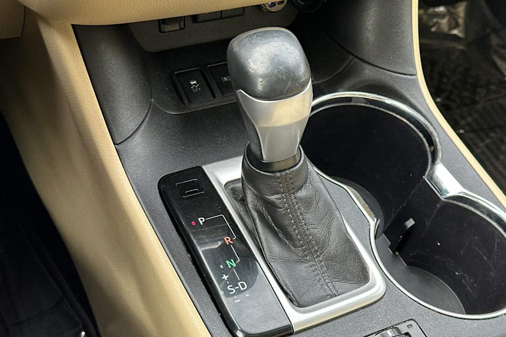 Thumbnail: 2017 Toyota Highlander - 15