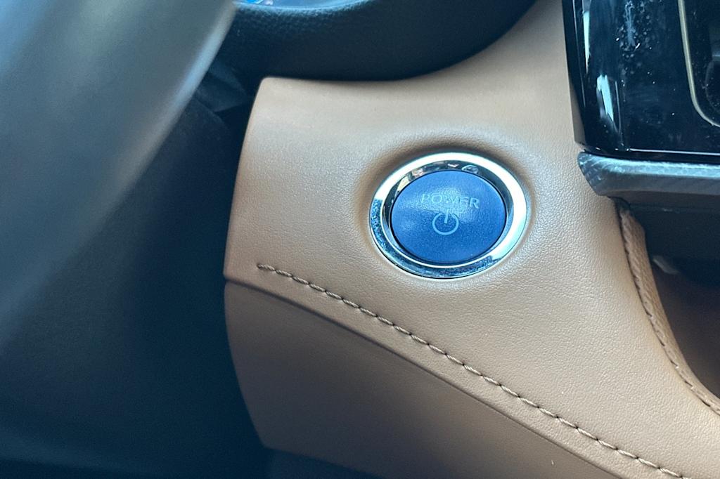 Thumbnail: 2022 Toyota Highlander - 28