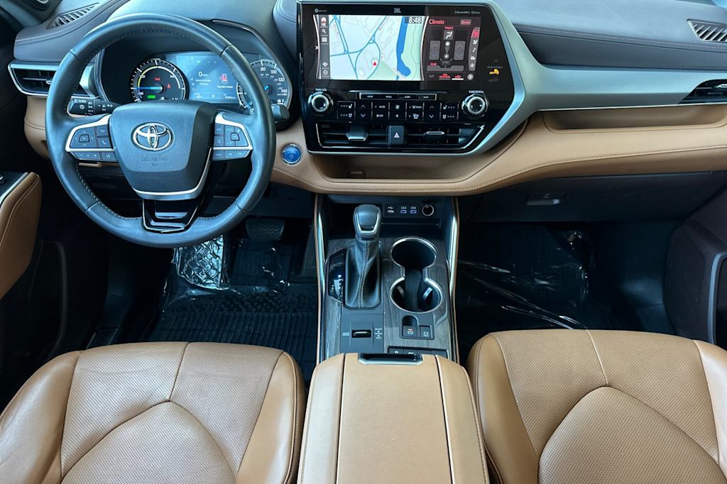 Thumbnail: 2022 Toyota Highlander - 2
