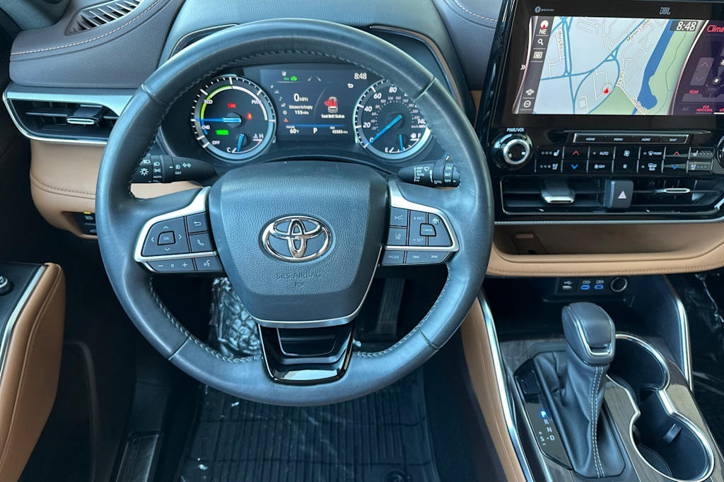 Thumbnail: 2022 Toyota Highlander - 11