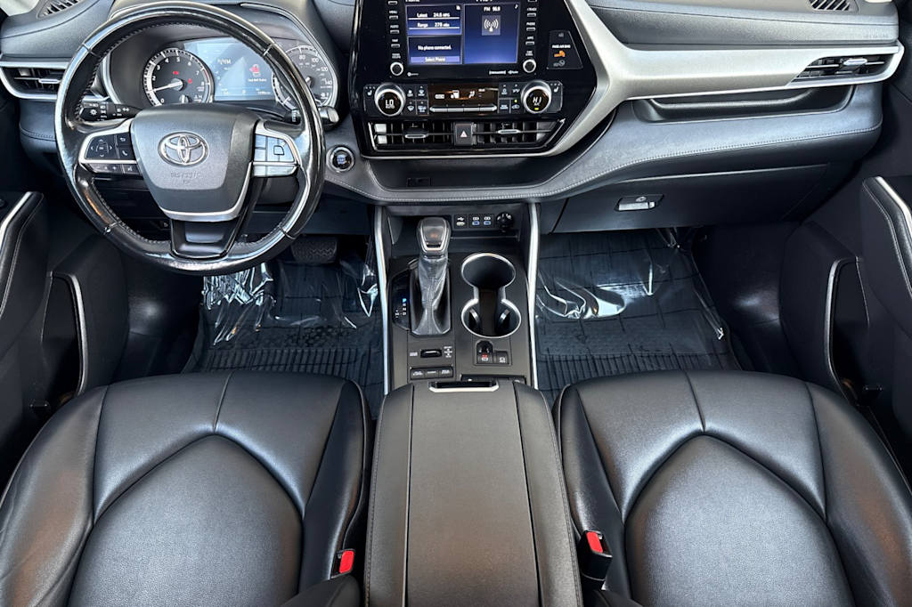 Thumbnail: 2022 Toyota Highlander - 2