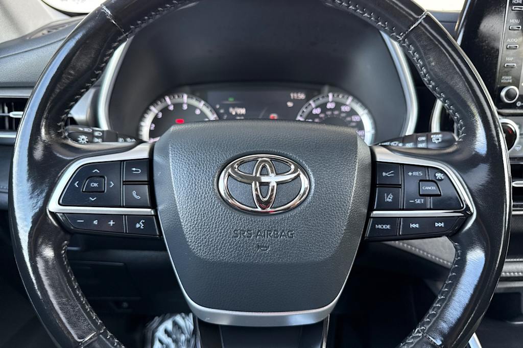 Thumbnail: 2022 Toyota Highlander - 28
