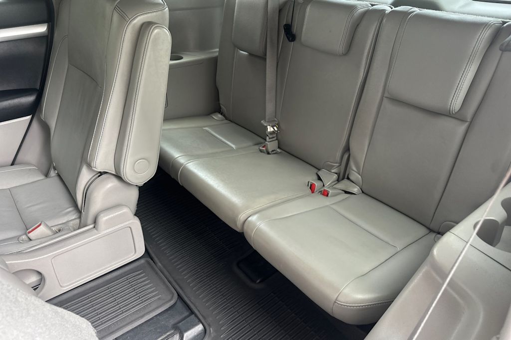 Thumbnail: 2015 Toyota Highlander - 23