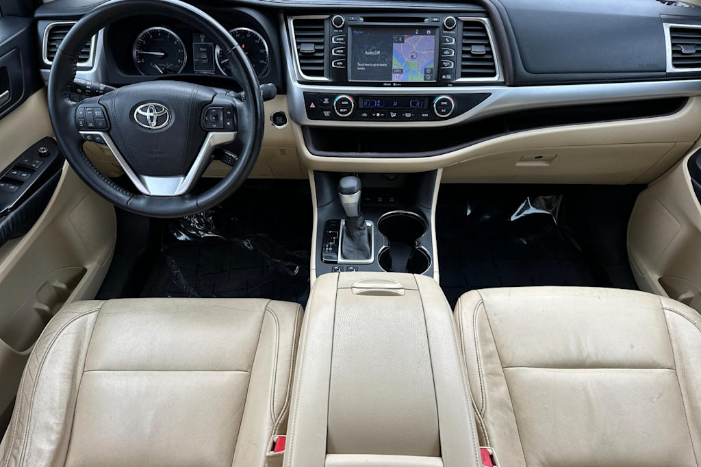 Thumbnail: 2015 Toyota Highlander - 2