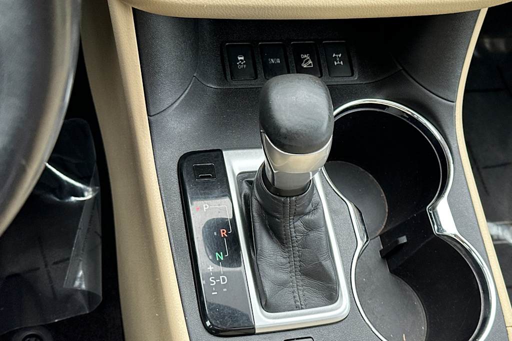 Thumbnail: 2015 Toyota Highlander - 14