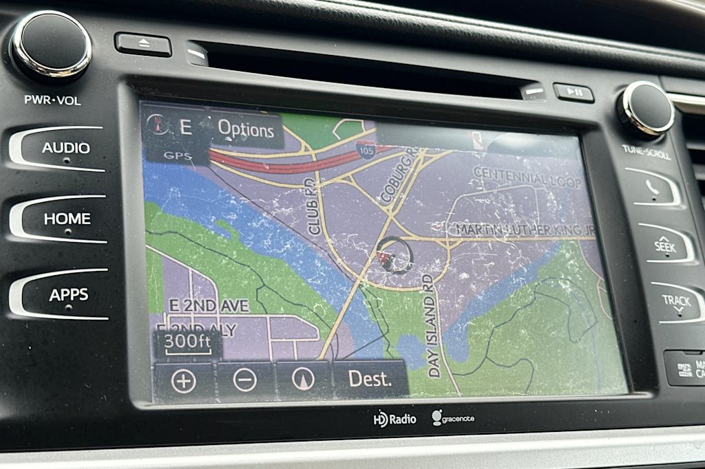 Thumbnail: 2015 Toyota Highlander - 25