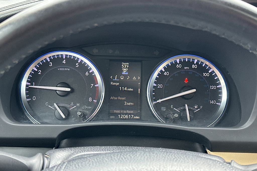 Thumbnail: 2015 Toyota Highlander - 15