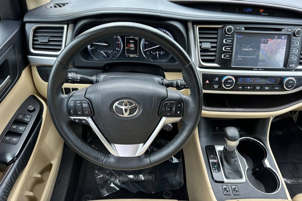 Thumbnail: 2015 Toyota Highlander - 11