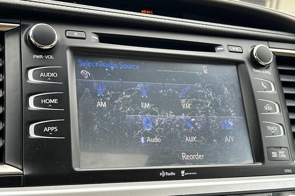 Thumbnail: 2015 Toyota Highlander - 13