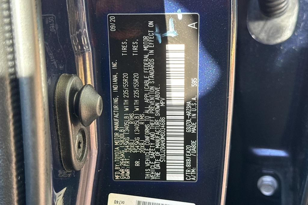 Thumbnail: 2021 Toyota Highlander - 17