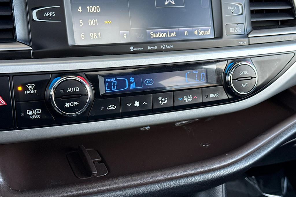 Thumbnail: 2017 Toyota Highlander - 26