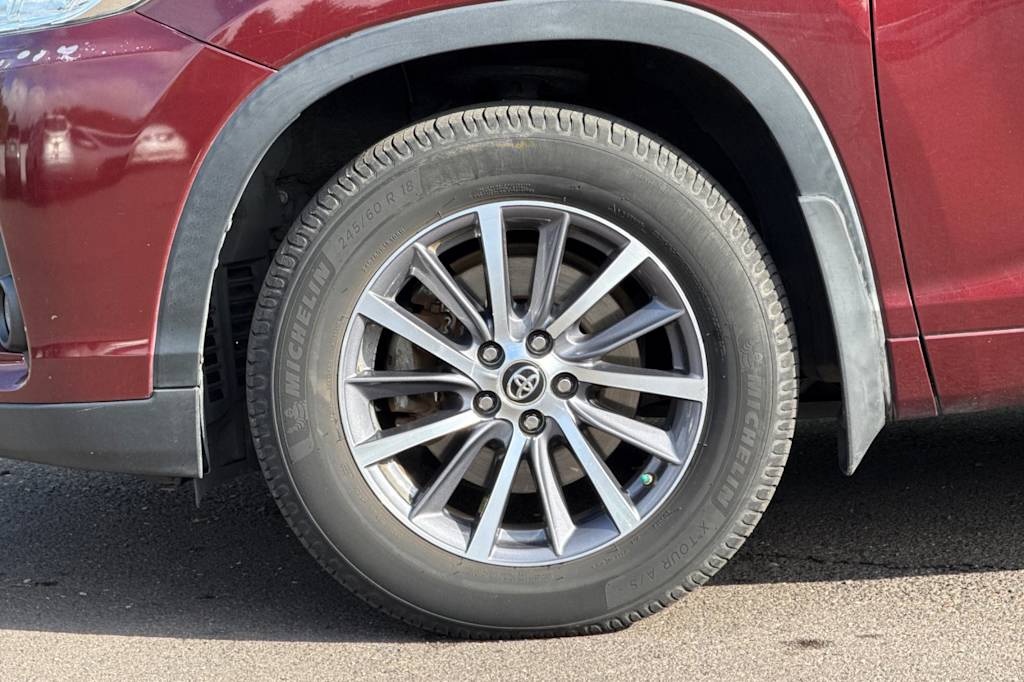 Thumbnail: 2017 Toyota Highlander - 8