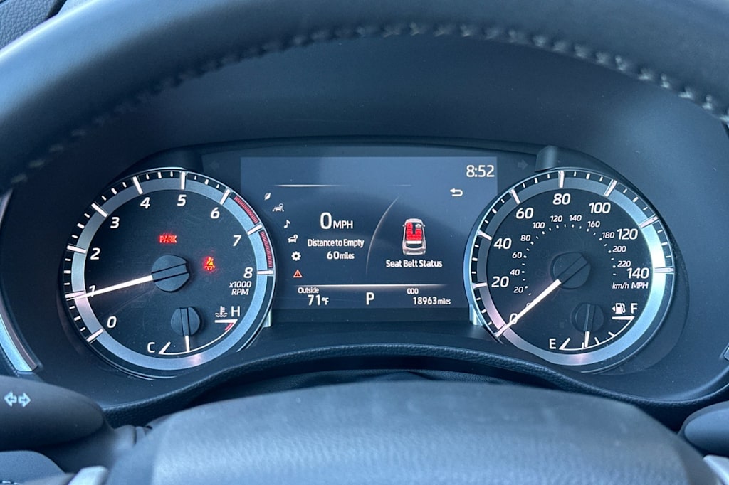 Thumbnail: 2023 Toyota Highlander - 15