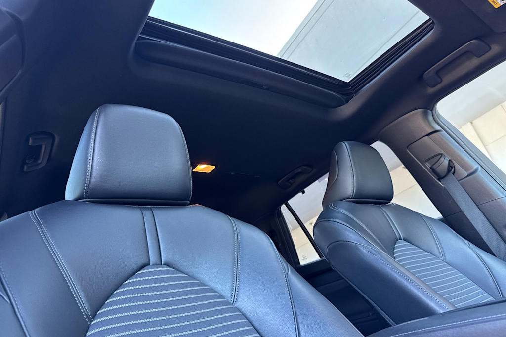 Thumbnail: 2022 Toyota Highlander - 24