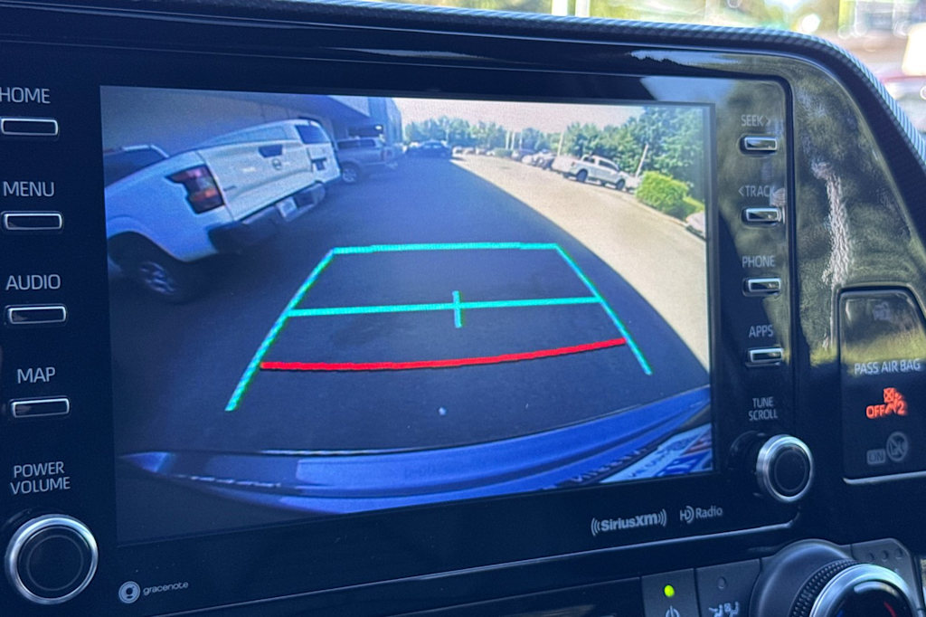 Thumbnail: 2022 Toyota Highlander - 25