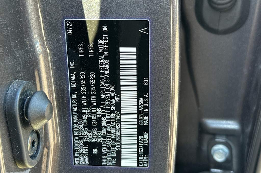 Thumbnail: 2022 Toyota Highlander - 17