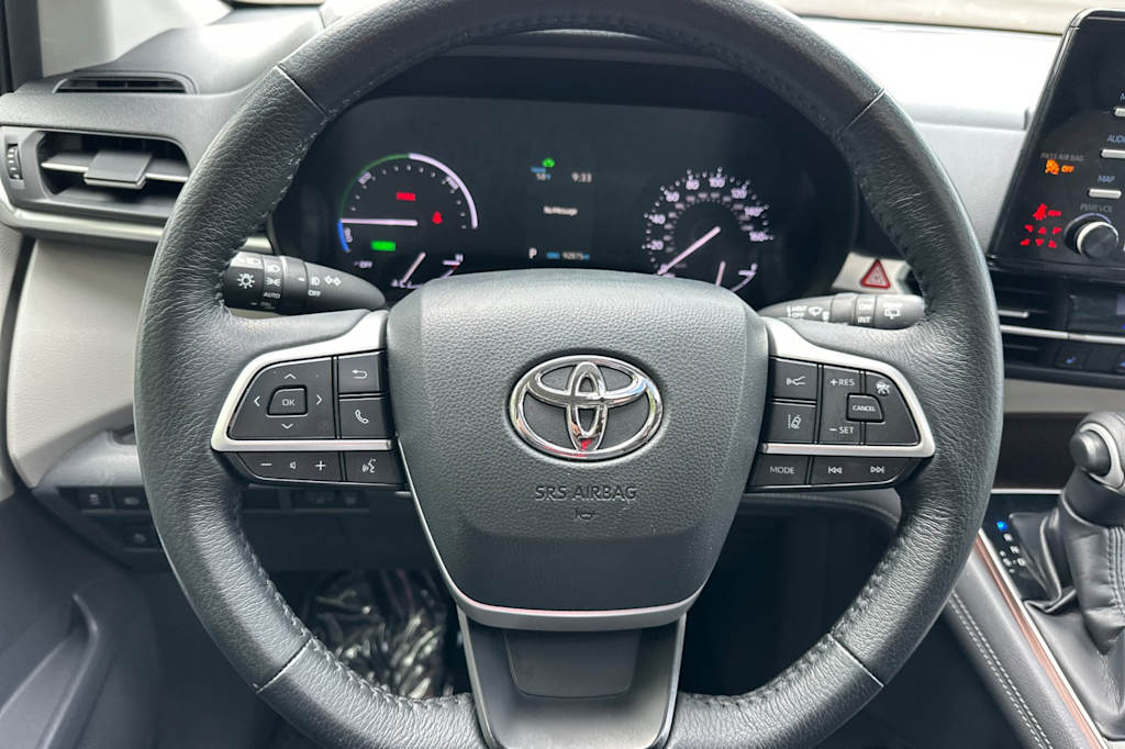 Thumbnail: 2022 Toyota Sienna - 28