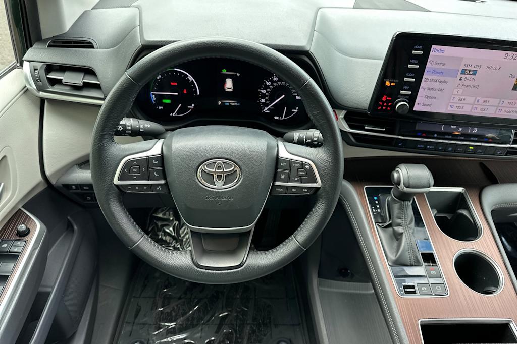 Thumbnail: 2022 Toyota Sienna - 11