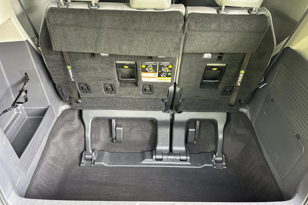 Thumbnail: 2022 Toyota Sienna - 16