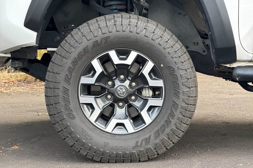 Thumbnail: 2020 Toyota Tacoma - 8