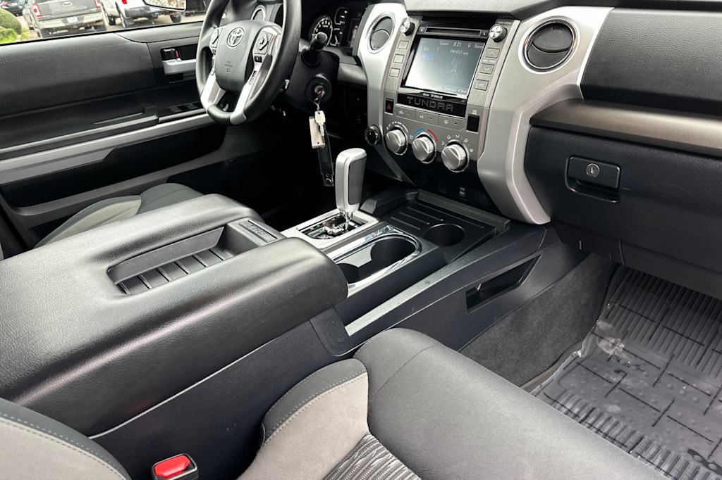 Thumbnail: 2019 Toyota Tundra - 12