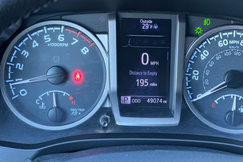 2018 Toyota Tacoma SR5 26