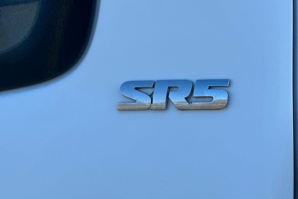 2018 Toyota Tacoma SR5 15