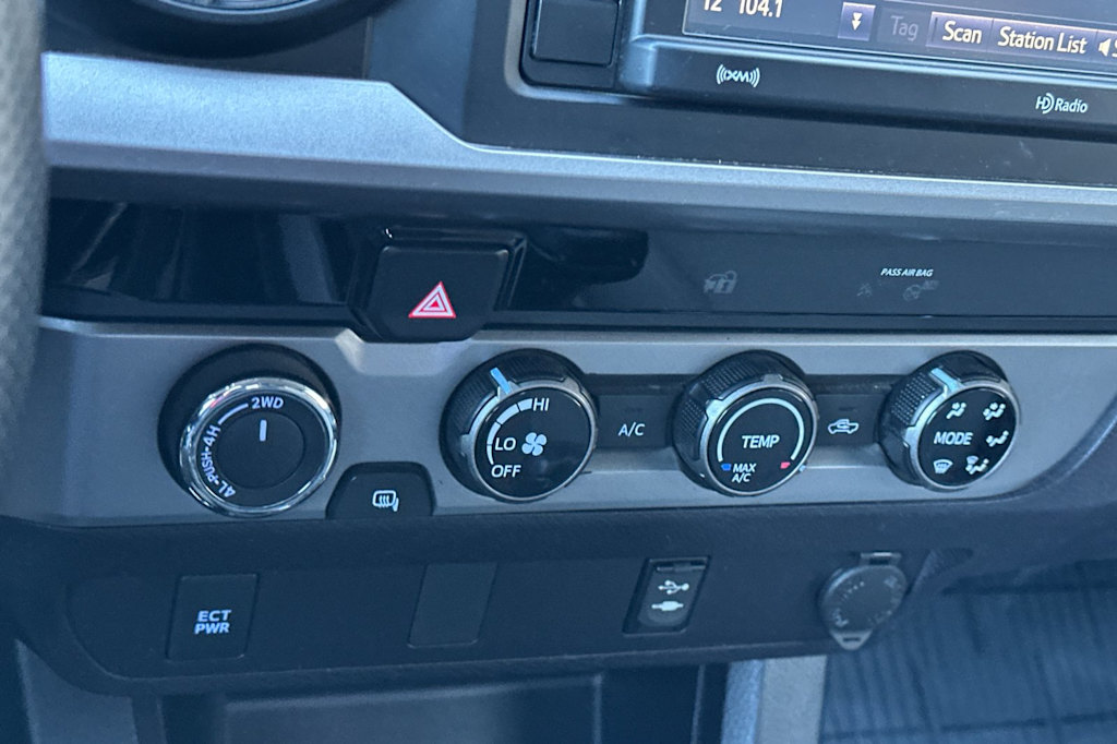 2018 Toyota Tacoma SR5 24
