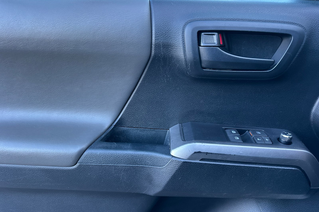 2018 Toyota Tacoma SR5 20
