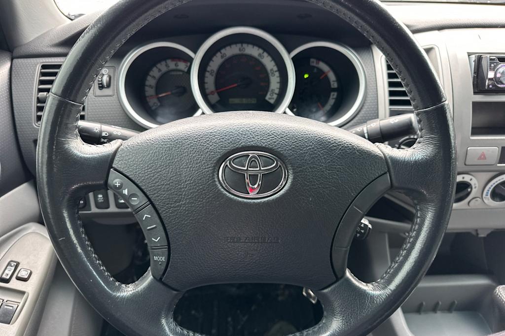 Thumbnail: 2011 Toyota Tacoma - 11