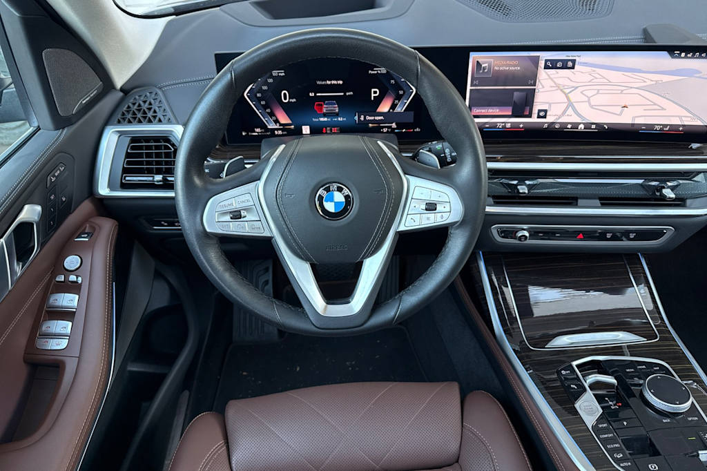 Thumbnail: 2026 BMW X7 - 9