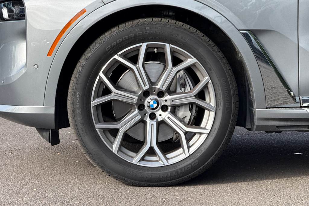 Thumbnail: 2026 BMW X7 - 8