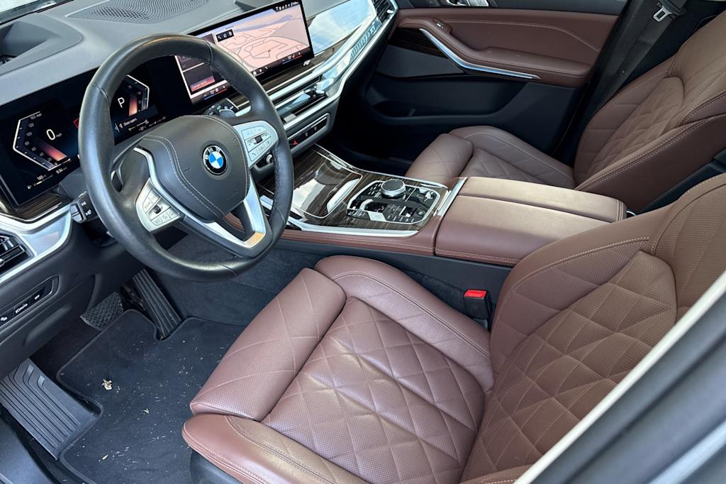 Thumbnail: 2026 BMW X7 - 10
