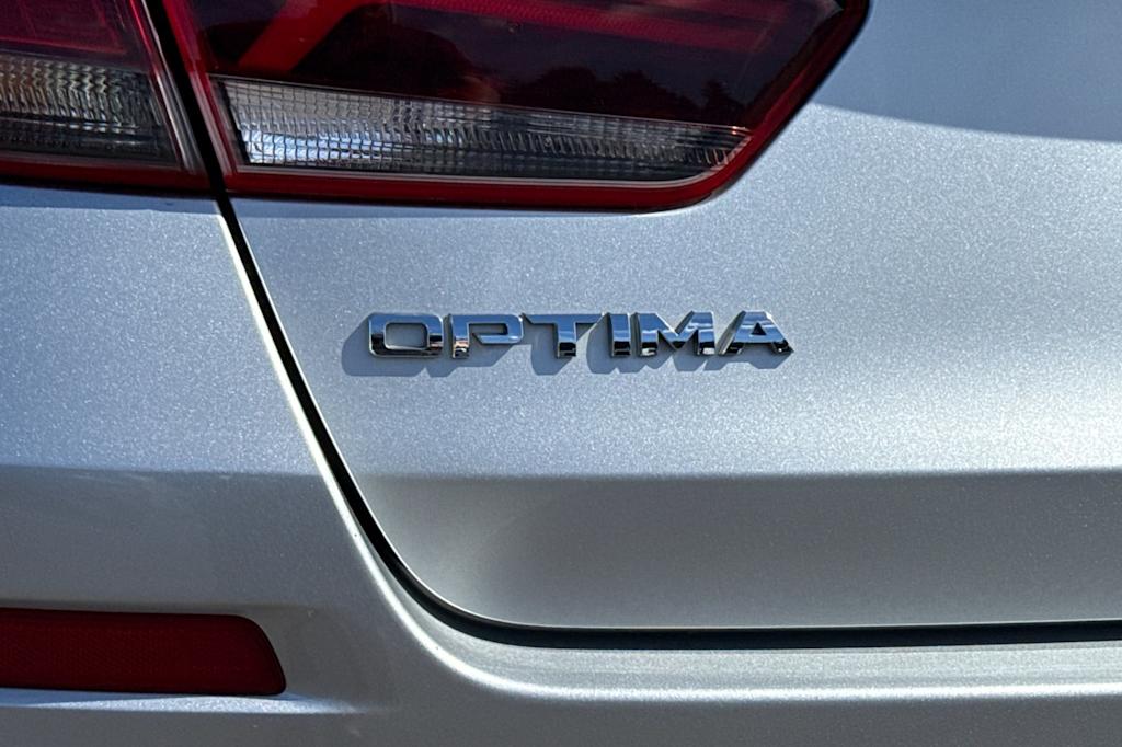 Thumbnail: 2020 Kia Optima - 7