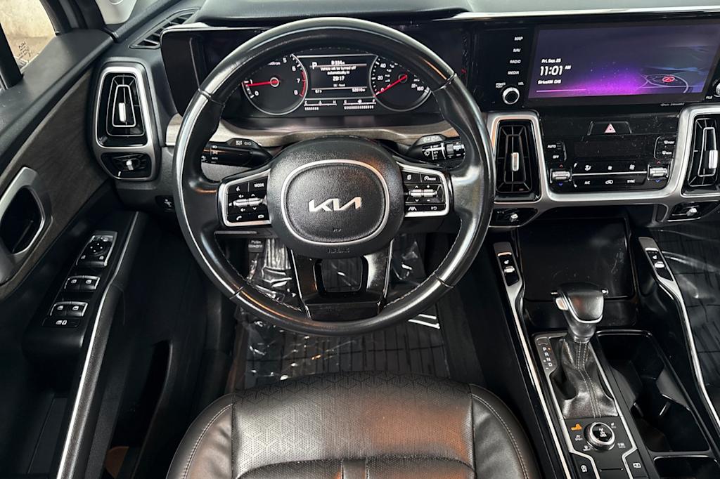 Thumbnail: 2022 Kia Sorento - 9
