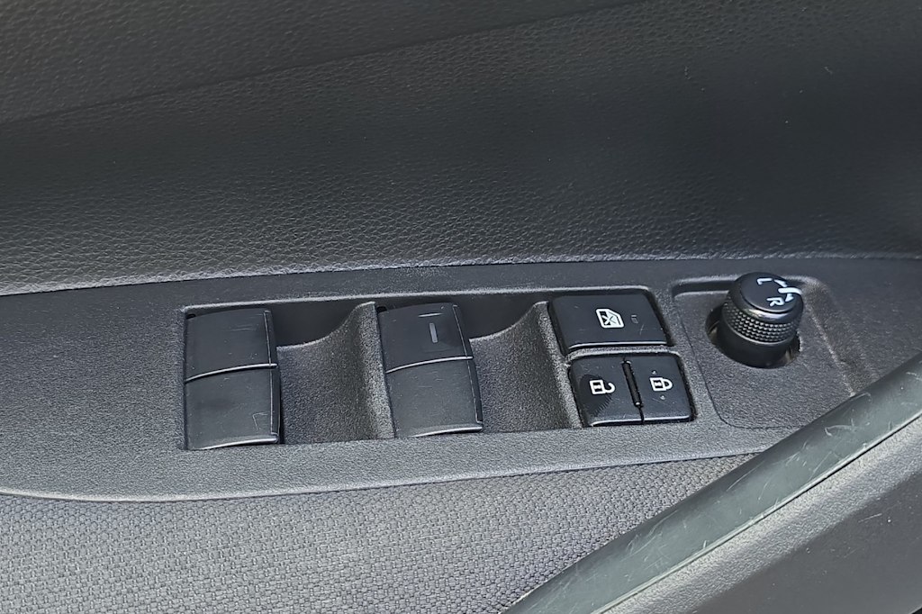 Thumbnail: 2022 Toyota Corolla - 21