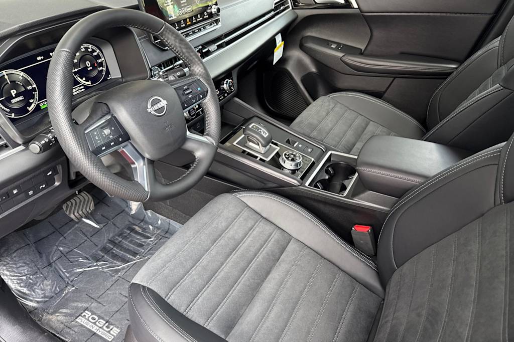 Thumbnail: 2026 Nissan Rogue - 10