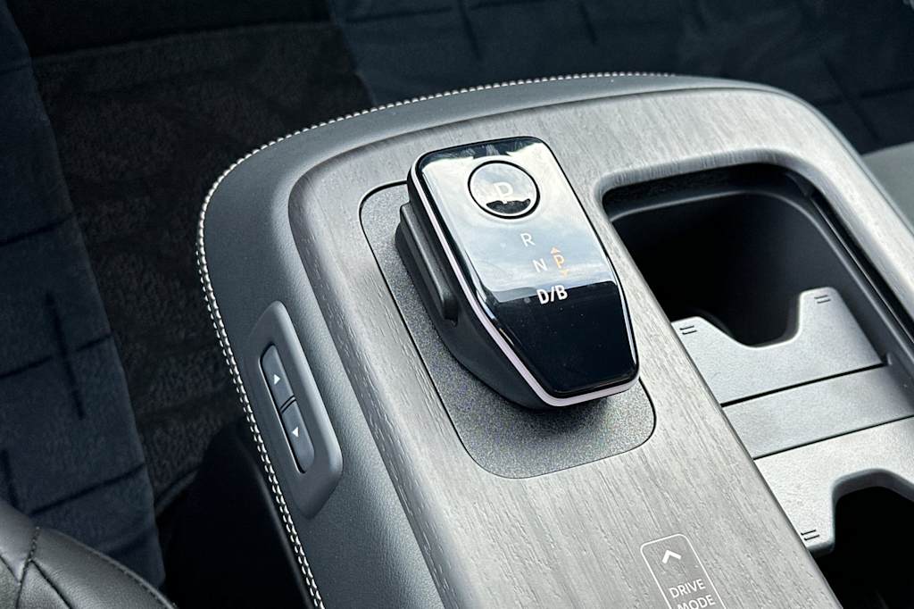 Thumbnail: 2025 Nissan Ariya - 14