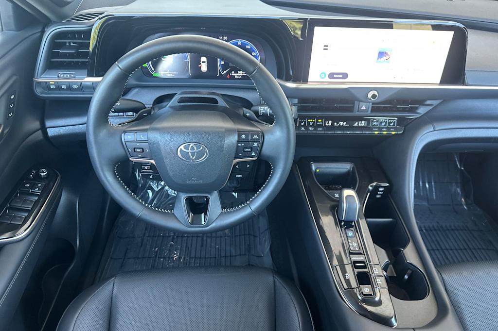 Thumbnail: 2025 Toyota Crown Signia - 11
