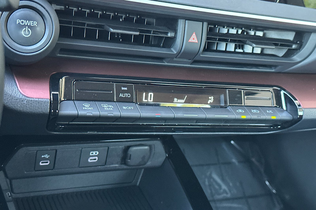 Thumbnail: 2024 Toyota Prius Prime - 25