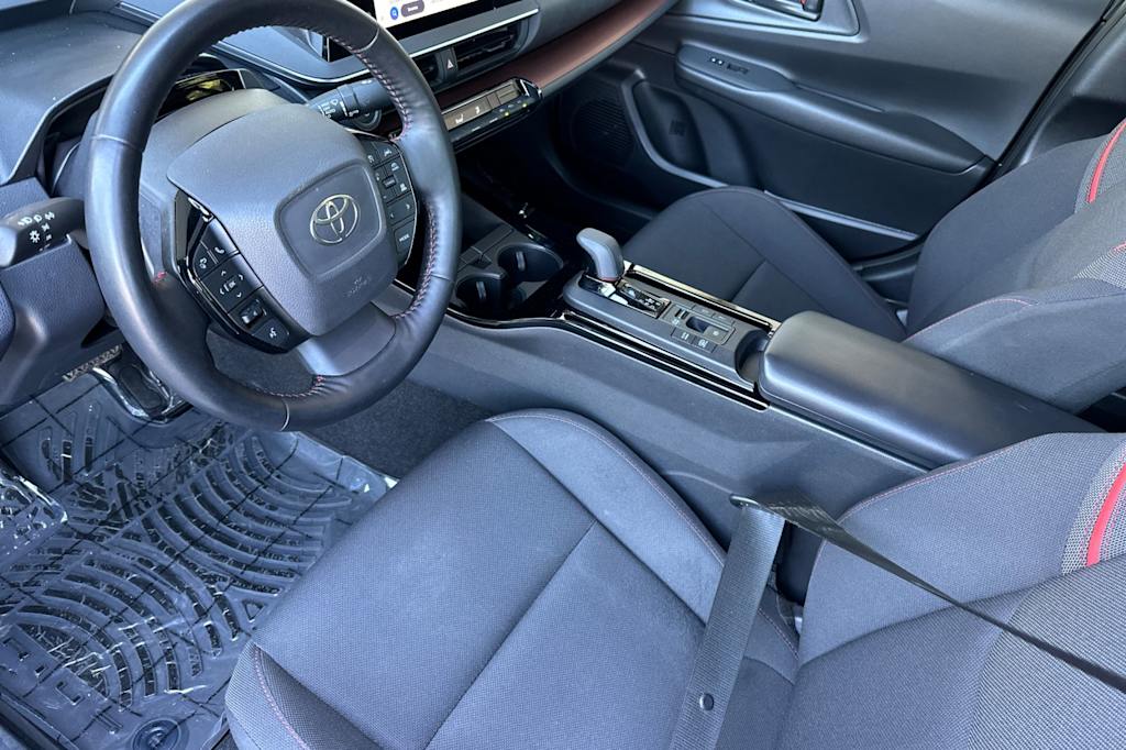 Thumbnail: 2024 Toyota Prius Prime - 8