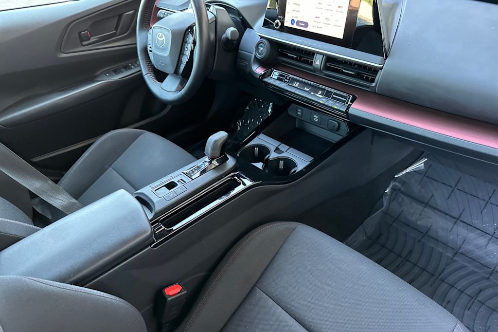 Thumbnail: 2024 Toyota Prius Prime - 10