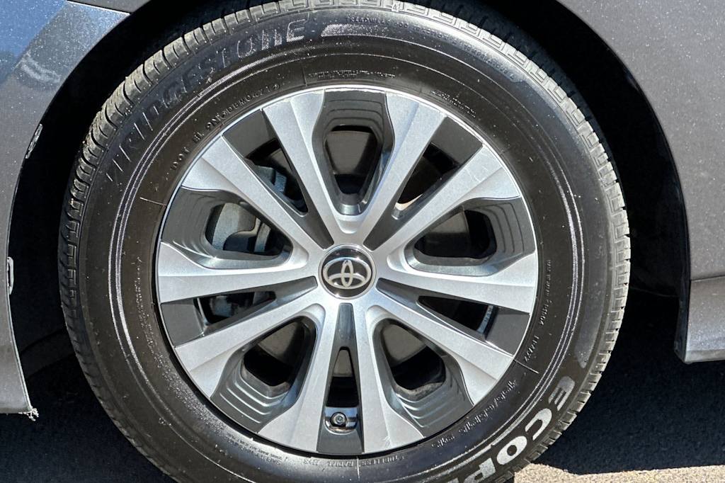 Thumbnail: 2021 Toyota Prius Prime - 8