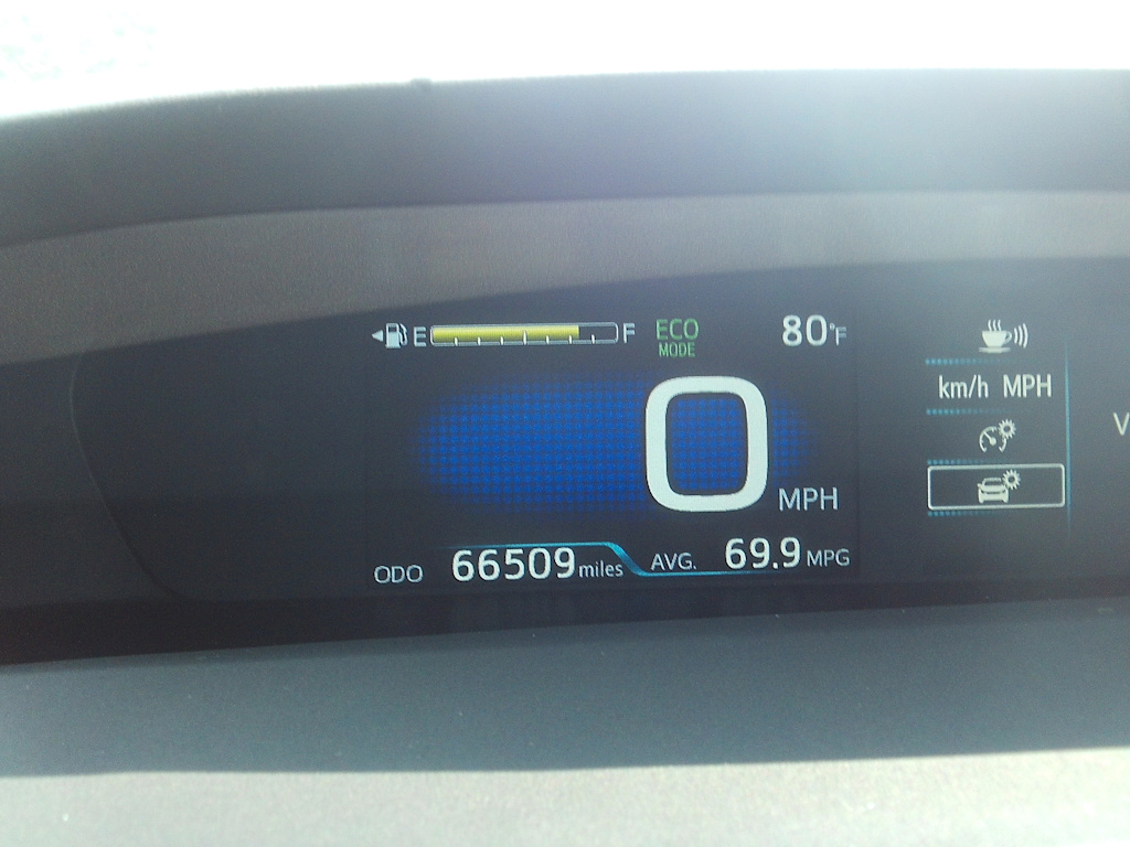 Thumbnail: 2020 Toyota Prius Prime - 6